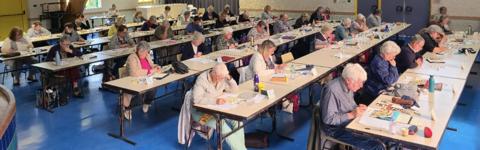 La salle avec les 38 courageuses et courageux